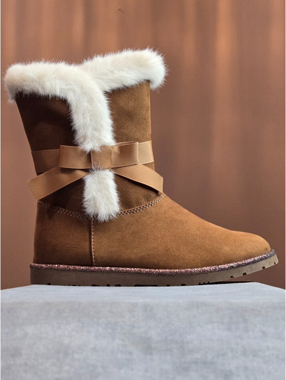 Magellan Classic Bow Slip On Boot (180468)  Youth Size 1 (Width D) BRAND NEW